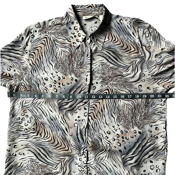 Riva 100% Silk Animal Print Button Up Blouse M Medium 3/4 Sleeve Zebra Leopard - Picture 10 of 12